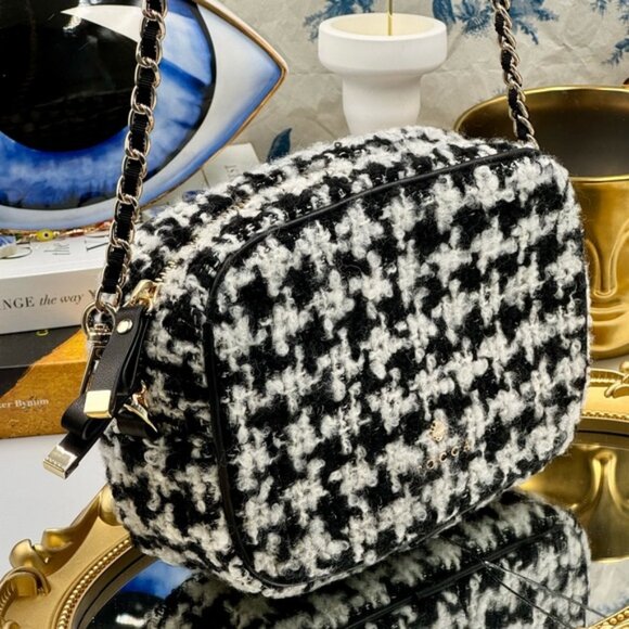 🆕 TOCCA 🧿 NWOT Tweed Camera Bag with Chain Strap - Black & White - - Picture 4 of 16